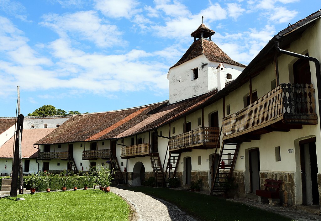 Hărman Fortified Church